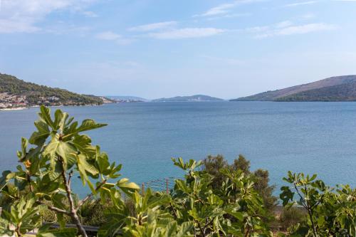 Apartments by the sea Poljica Trogir - 16999 - main image