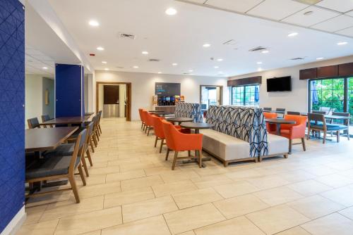 Holiday Inn Express Philadelphia NE-Bensalem, an IHG Hotel