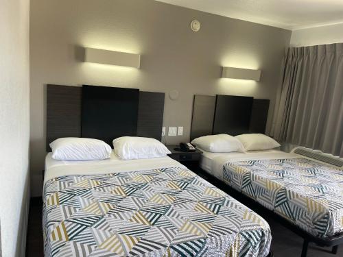 Double Room with Two Double Beds - Smoking