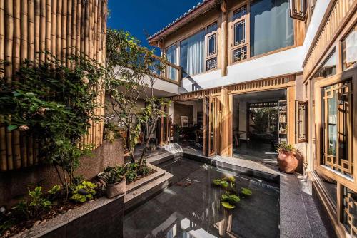 Lucky Villa