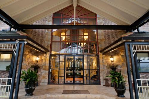 Entrance, Echoes Boutique Hotel and Restaurant in Blue Mountains