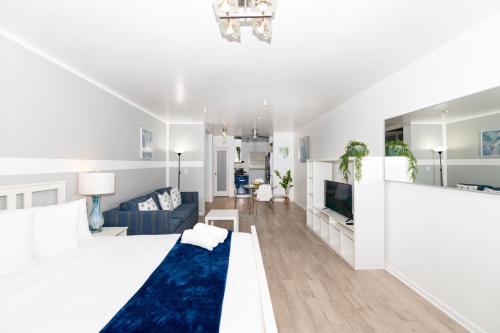SOFI BEACH APARTMENT Room Type - Queen Studio