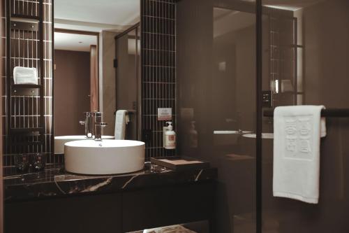 407377743 Autumn Willow Hotel