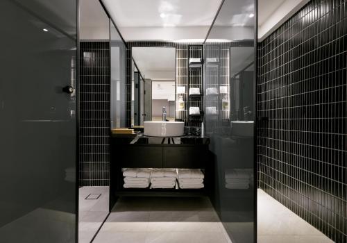 407379260 Autumn Willow Hotel