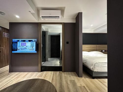 407380439 Autumn Willow Hotel