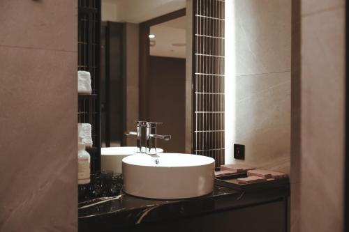 407380444 Autumn Willow Hotel