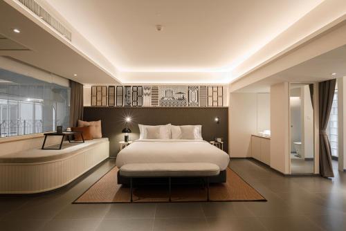 YANH Ratchawat Hotel near Yanhee Hospital