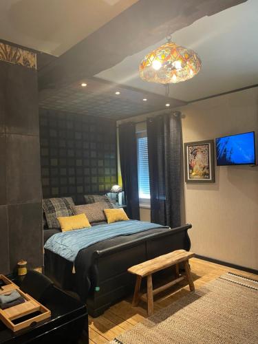Boutique Cosy Townhouse In The Heart Of Hesdin With Jacuzzi - Hesdin