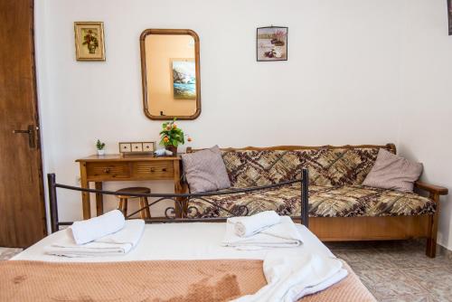 Standard Apartment with View image 10