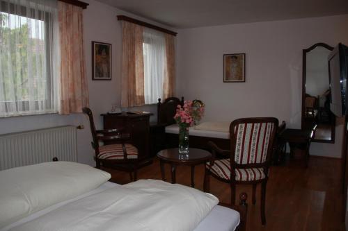 Landhotel St. Florian Room Type - Classic Triple Room