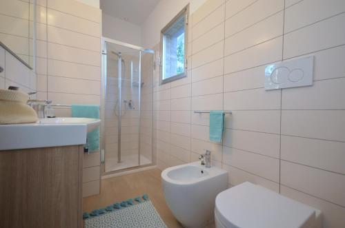Three-Bedroom House image 10