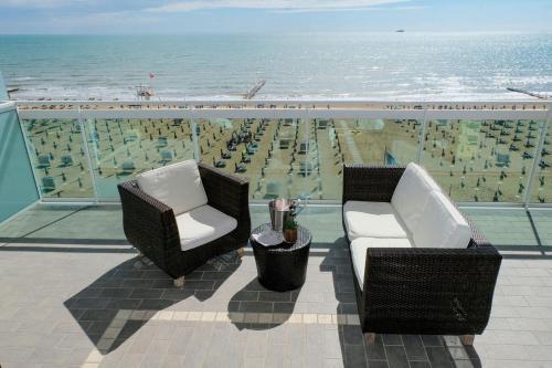 Superior Triple Room with Sea View and Terrace