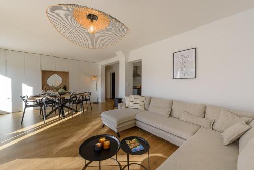 Centre Veyrier du Lac, Luxueux appartement vue lac Annecy et PISCINE, LLA Selections by Location lac Annecy