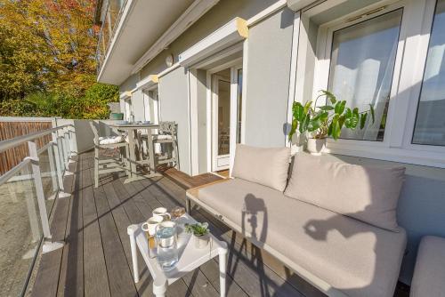 Centre Veyrier du Lac, Luxueux appartement vue lac Annecy et PISCINE, LLA Selections by Location lac Annecy