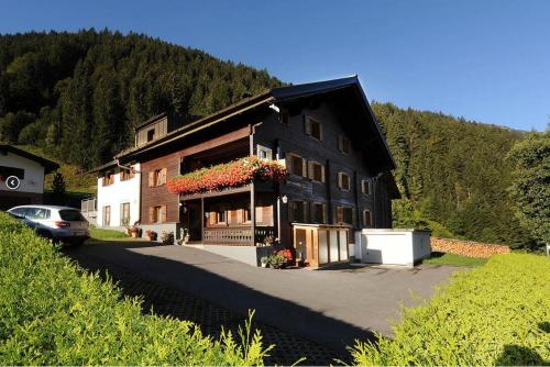  Haus Tschambräu, Pension in Gaschurn