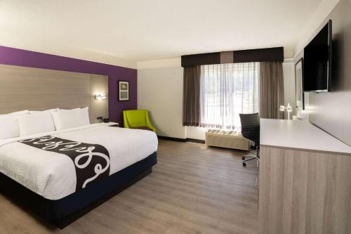 1 queen bed