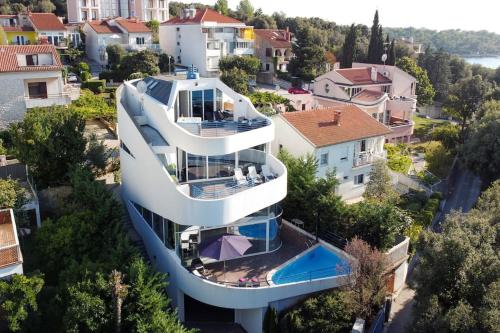 Vila Tina in Pula, Istrien