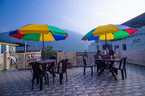 Triple One Hostel Tapovan Rishikesh