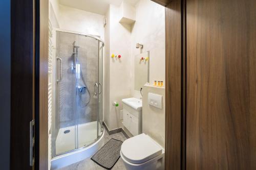 Vigo Hotel - image 13