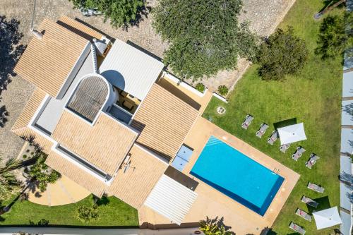 Villa Valentina by Algarve Vacation in Almancil