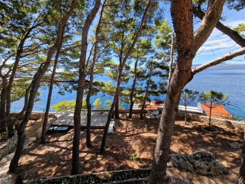 Apartments by the sea Mimice, Omis - 2972 in 米米采