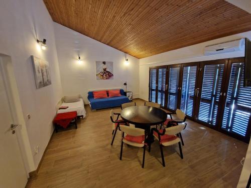 設施, Apartments by the sea Mimice, Omis - 2972 in 米米采