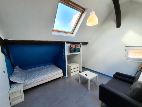 Studio avec terrasse et wifi a Pierrelaye