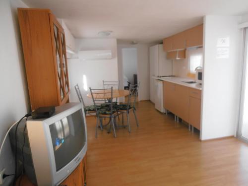 廚房, 綠洲鄉村公園酒店 (Oasis Country Park) in 魯加特