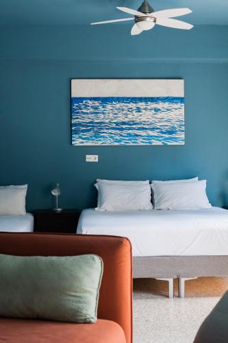 Central comfy artistic private balcony roof top access - CT3 - image 14