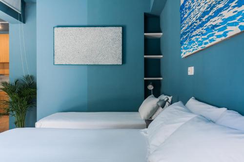 Central comfy artistic private balcony roof top access - CT3 - image 8