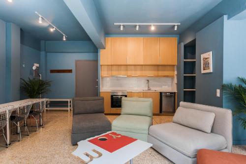 Central comfy artistic private balcony roof top access - CT3 - image 9