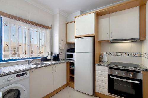 ห้องครัว, Lovely one bedroom apartment in คาตีรา