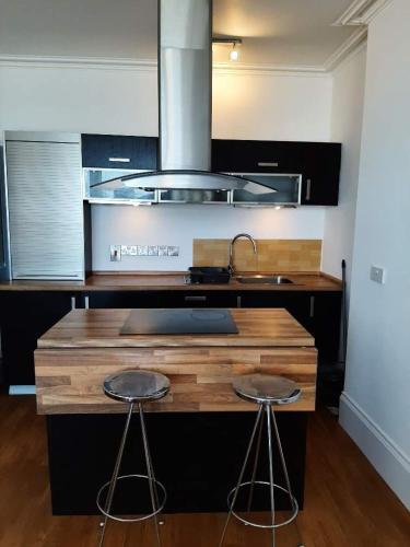 Picture of Beautiful Seafront 1 Bedroomed Apartment