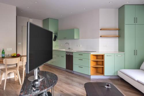 Yona perfect studio by TLV2RENT - image 5