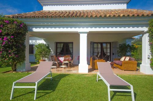 حديقة, VILLA DEL MAR- Private swimming pool next to the beach in Saladillo Benamara