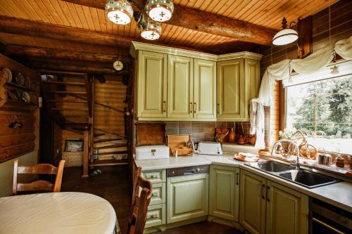virtuve, Садиба "Маланка" in Mykulychyn