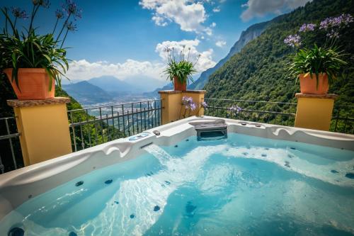 Kilátás, Albergo Miravalle Fai della Paganella in Fai Della Paganella