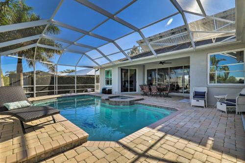 Elegant Waterfront Oasis Heated Pool, Spa and Dock!