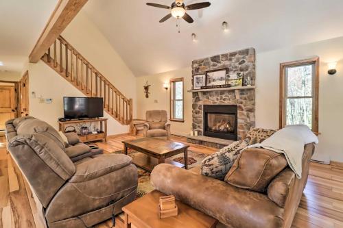 Albrightsville Cabin with Fire Pit, 6 Mi to Ski Area