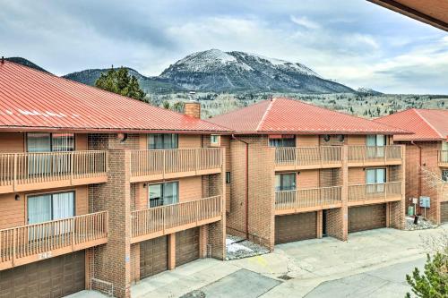 Cozy Frisco Condo with Views Walk to Lake Dillon!