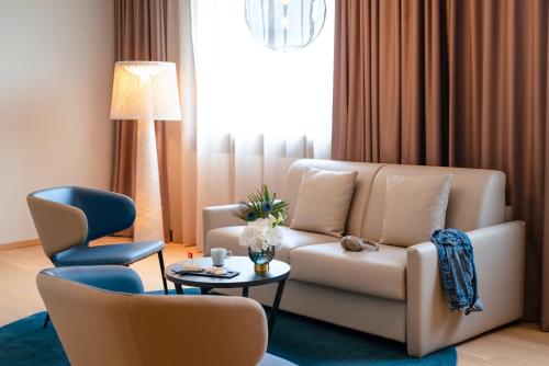 Atrium Airport Hotel