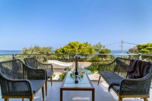  villa on the sea in Ayía Marína