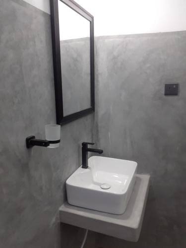 Standard Double Room with Fan image 3