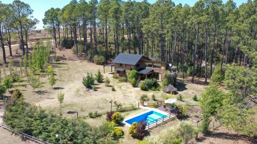 LA LINDA - Cabaña de Montaña (LA LINDA - Cabana de Montana) in Villa Berna