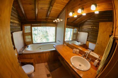 LA LINDA - Cabaña de Montaña (LA LINDA - Cabana de Montana) in Villa Berna