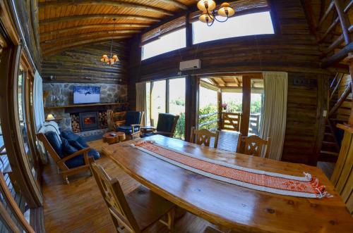 LA LINDA - Cabaña de Montaña (LA LINDA - Cabana de Montana) in Villa Berna