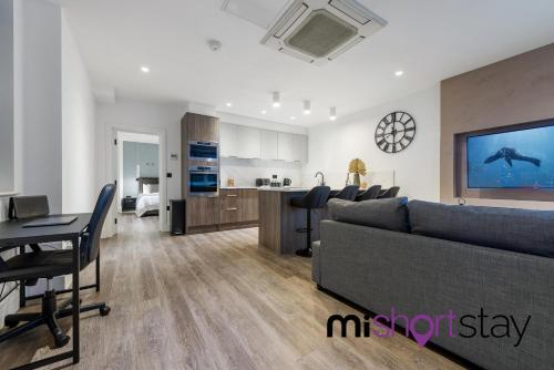 The Residence Fitzrovia - Private One Bedroom Apartment With Own Entrance, London