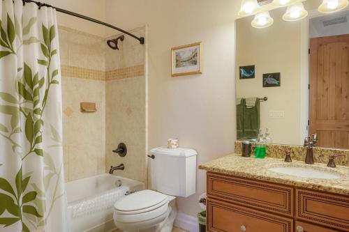Summit Villa BnB in Watkins, USA