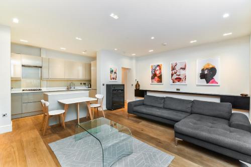 Super New 2Bd Flat In The Heart Notting Hill Gate, , London