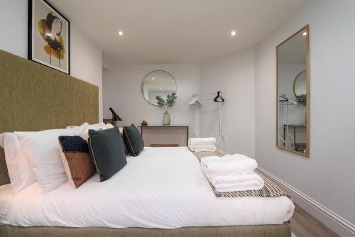 Notting Hill by CAPITAL - image 14